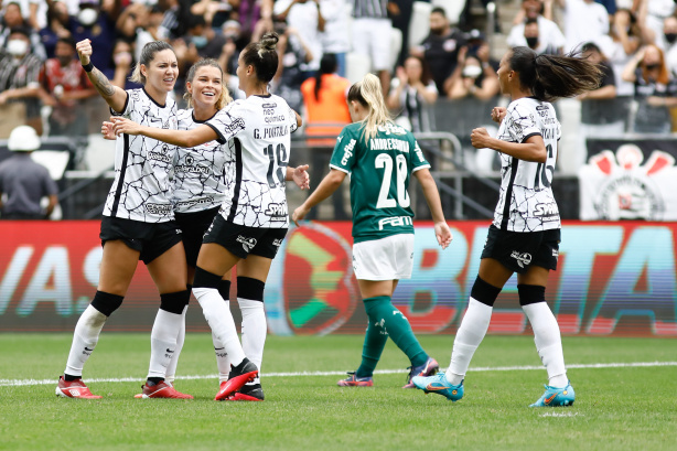 Gabi Portilho e Tamires foram eleitas as melhores do D�rbi; Zanotti entrou no p�dio