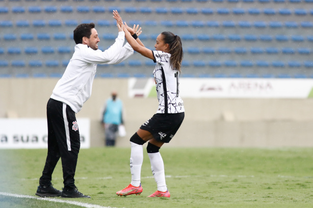 Supercopa do Brasil de Futebol Feminino 2022: Corinthians joga semifinal na  Arena Barueri