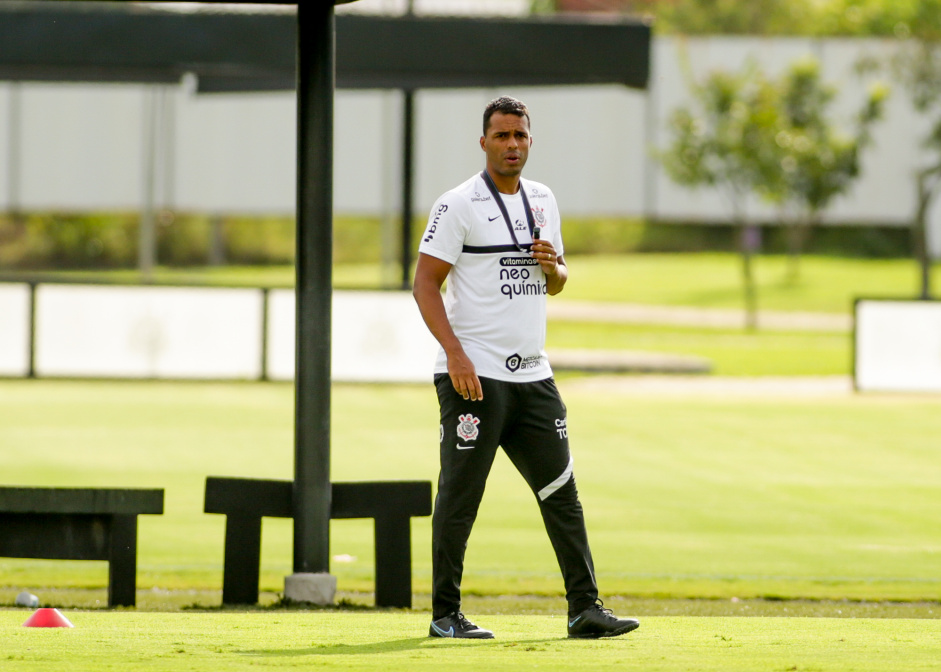 Após vitória em casa, Corinthians se reapresenta no CT nesta manhã
