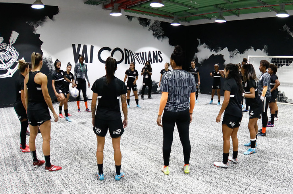 Jogadoras do Corinthians no vestirio antes da final da Supercopa Feminina