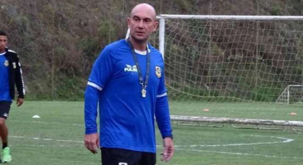 Zanardi, técnico do São Bernardo, já comandou a equipe Sub-17 do Corinthians