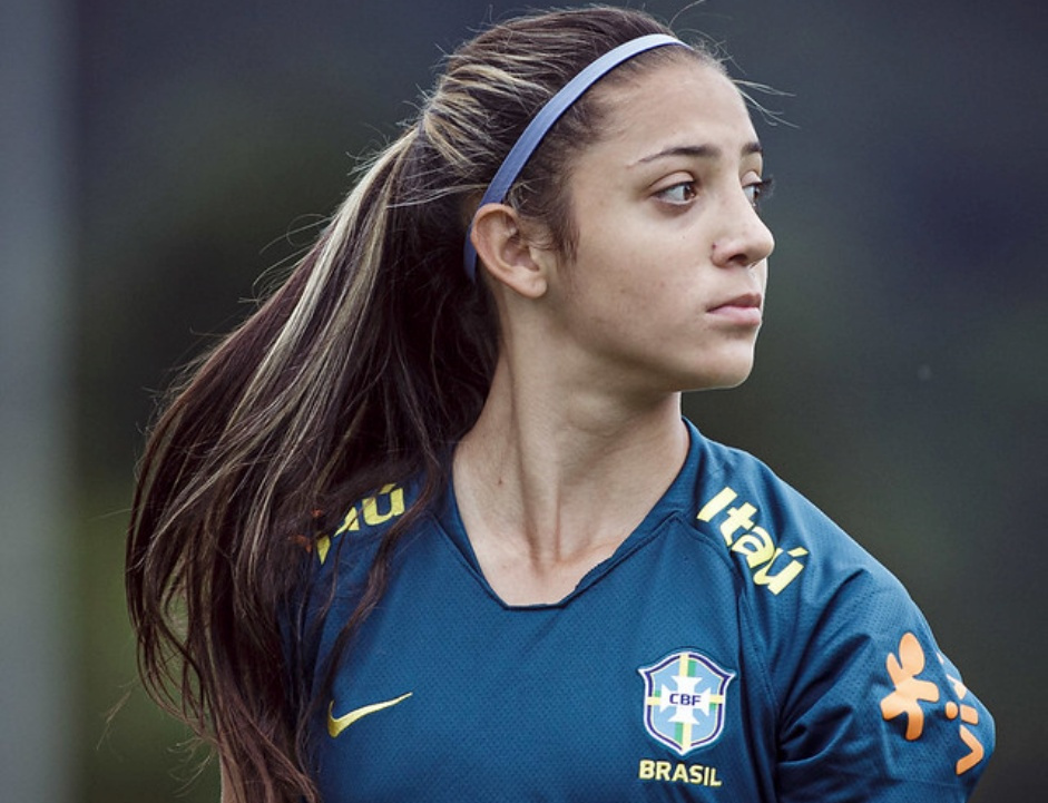 Manu Olivan representar o Corinthians com a Seleo Feminina Sub-17 no Sul-Americano 2022