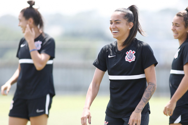 Juliete completa 33 anos neste s�bado; jogadora tem oito t�tulos no clube