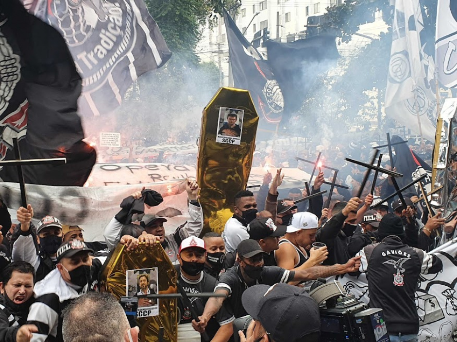 Maior organizada do Corinthians confirmou a excluso de Jarro