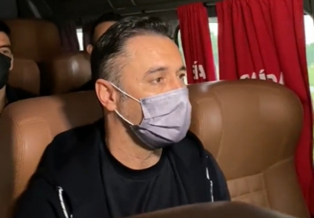 Vítor Pereira comentou sobre o elenco alvinegro e disse querer dar alegrias à torcida do Corinthians