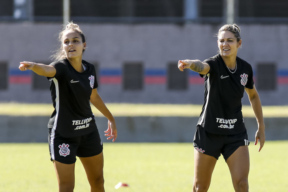 Tellvoip estampou os uniformes do Corinthians Feminino de janeiro a outubro de 2021; empresa deve quase R$ 500 mil ao Timo