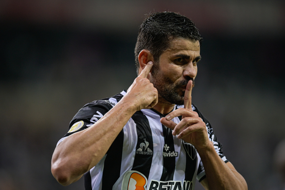 Corinthians mantm conversas com Diego Costa