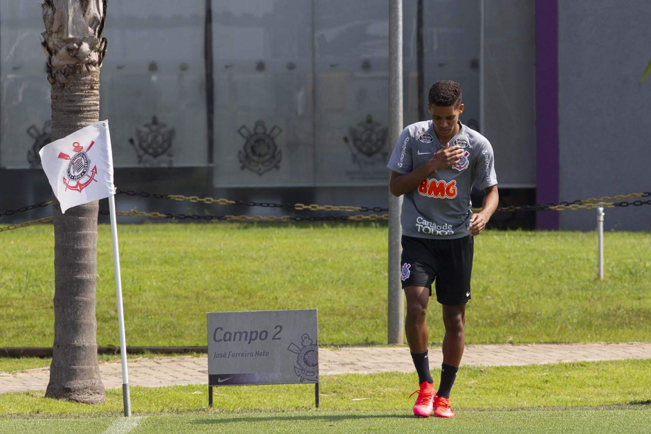Pedrinho pode voltar ao Corinthians, mas Duilio pregou cautela sobre a situao