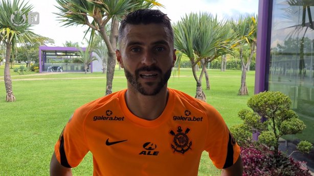 J�nior Moraes fez seu primeiro treino pelo Corinthians nesta quarta-feira