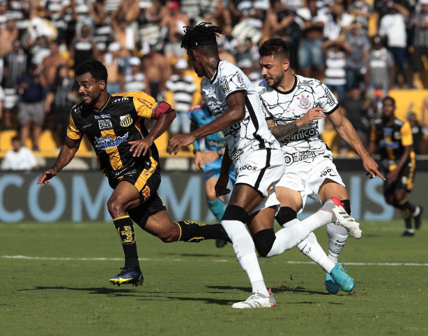 Corinthians venceu o �ltimo jogo da primeira fase do Paulist�o contra o Novorizontino