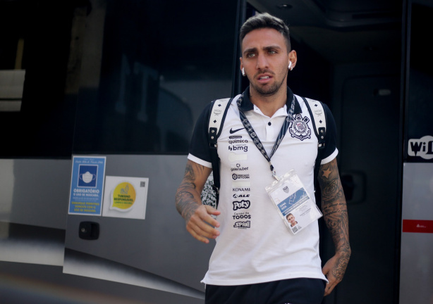 Gustavo Mosquito é um dos 11 titulares do Corinthians neste domingo
