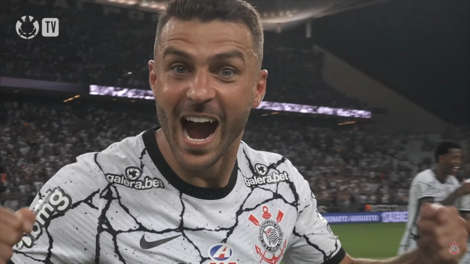 Jnior Moraes estreou em grande estilo pelo Corinthians