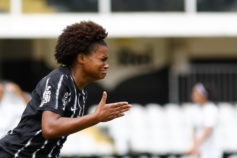 Mylena se emocionou a marcar seu primeiro gol pelo Corinthians; jogadora foi a dcima atleta a marcar pelo clube na temporada