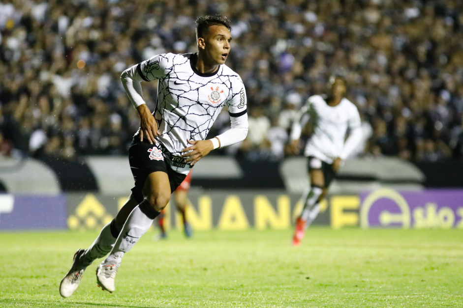 Atacante Giovane teve a permanncia encaminhada pelo Corinthians - seu emprstimo termina em dez dias