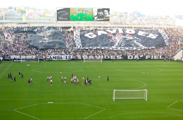 Torcida Gaviões da Fiel planeja homenagem e pede que Corinthians adie jogo