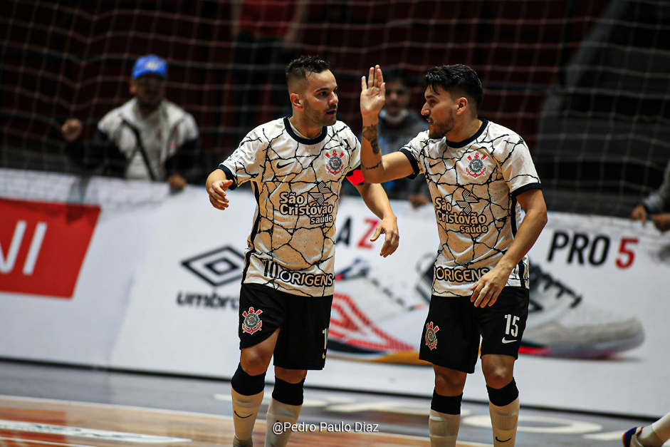 Corinthians superou o So Bernardo pelo Paulista de Futsal