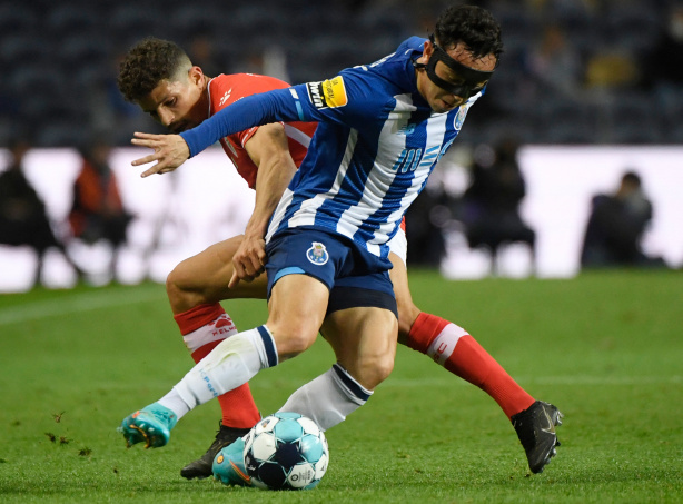 Rafael Ramos foi titular pelo Santa Clara nesta segunda-feira