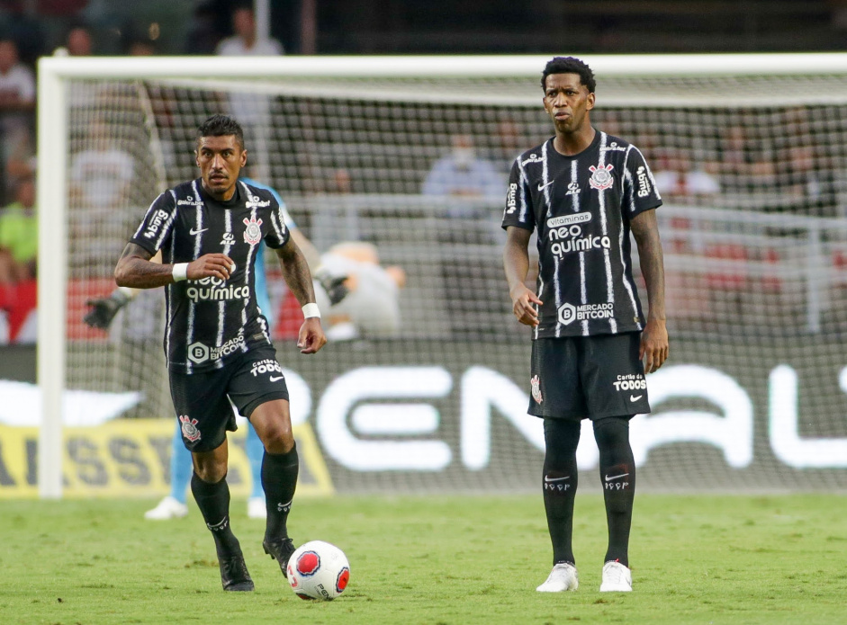 Gil e Paulinho so titulares do Corinthians na noite desta tera-feira