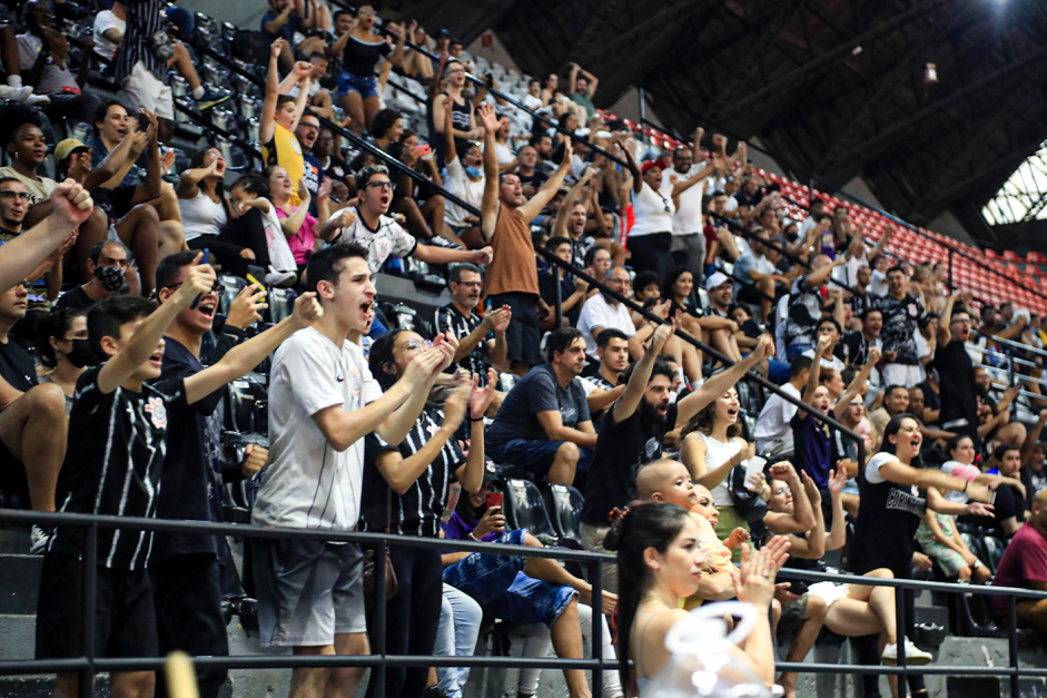 Corinthians convocou a Fiel para marcar presena no jogo de basquete desta quarta-feira