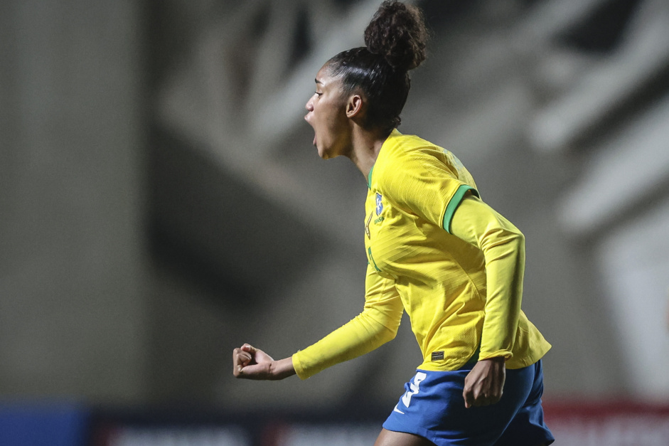 Tarciane participou diretamente do terceiro gol da Seleo Brasileira na vitria diante da Colmbia