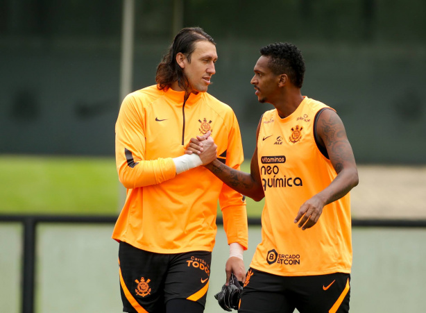 Cássio e jô estão na lista de relacionados para a estreia do Corinthians na Copa do Brasil