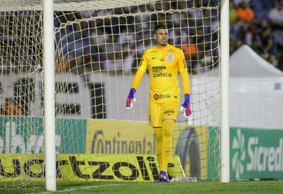 Ivan fez sua estreia pelo Corinthians nesta quarta-feira e Vtor Pereira avaliou debute do goleiro
