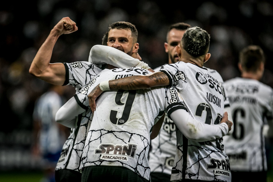Corinthians e Fortaleza se enfrentam neste domingo pelo Brasileiro