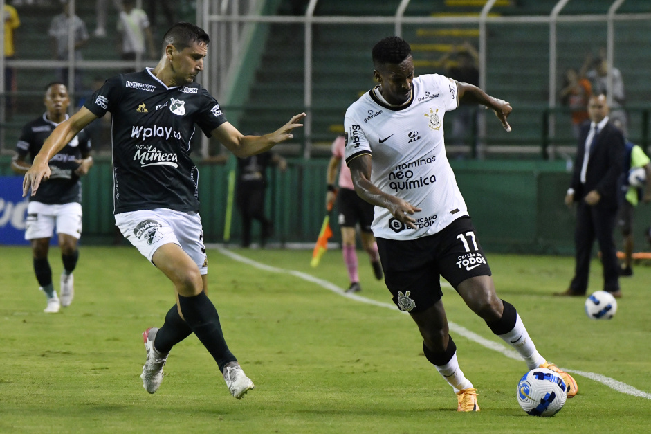 Corinthians ficou apenas no 0 a 0 com o Deportivo Cali