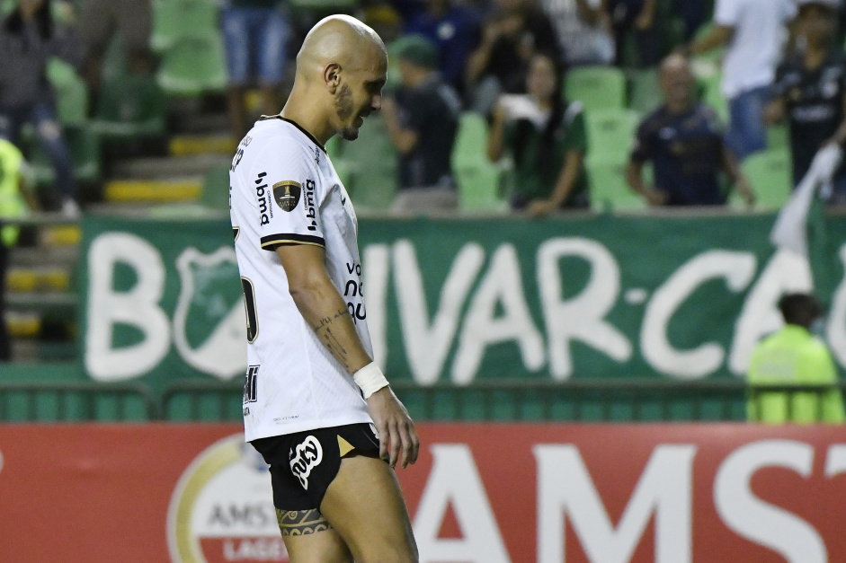 Fbio Santos perdeu pnalti diante do Deportivo Cali e o fato no repercutiu bem entre a torcida do Corinthians