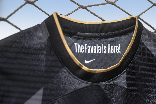 Nova camisa do Corinthians foi elogiada pela torcida