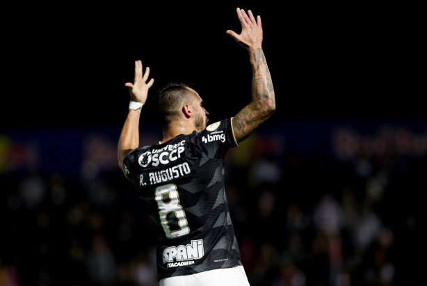 Corinthians venceu o Red Bull Bragantino com gol de Renato Augusto
