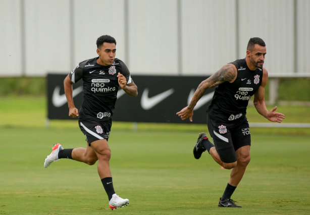 Vítor Pereira projeta sequência de jogos do Corinthians na