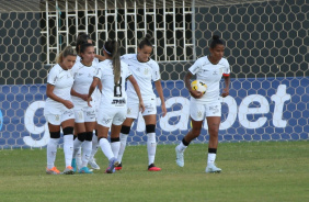 Corinthians venceu o Cresspom por 3 a 0 na tarde deste domingo pelo Brasileirão Feminino