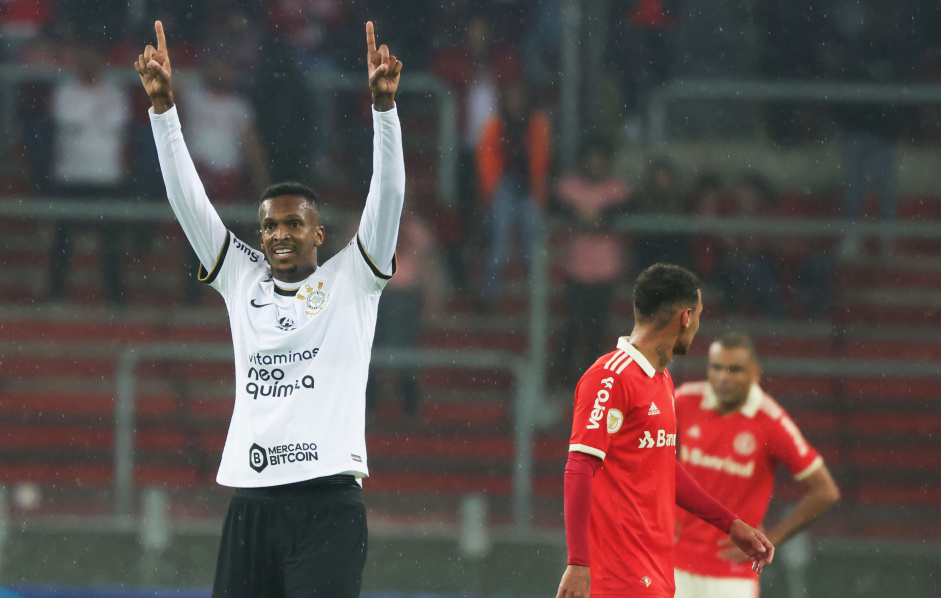 Jogadores do Corinthians Alcançando Marcas Históricas Pelo Clube