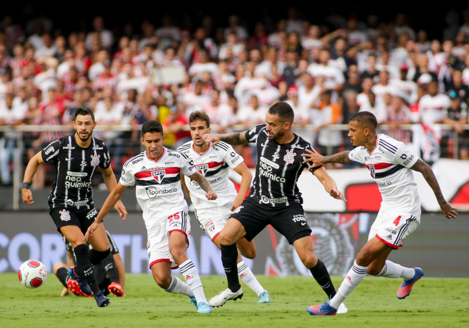 Vitória no embate entre Corinthians e São Paulo vale a liderança