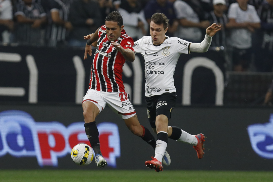 Lucas Piton teve papel importante no empate do Corinthians contra o São Paulo