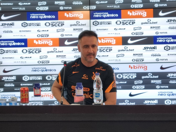 Vítor Pereira conversou com a imprensa nesta sexta-feira e falou sobre confronto das oitavas de final da Libertadores