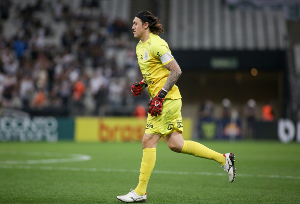 Cássio foi eleito o melhor em campo contra o América-MG