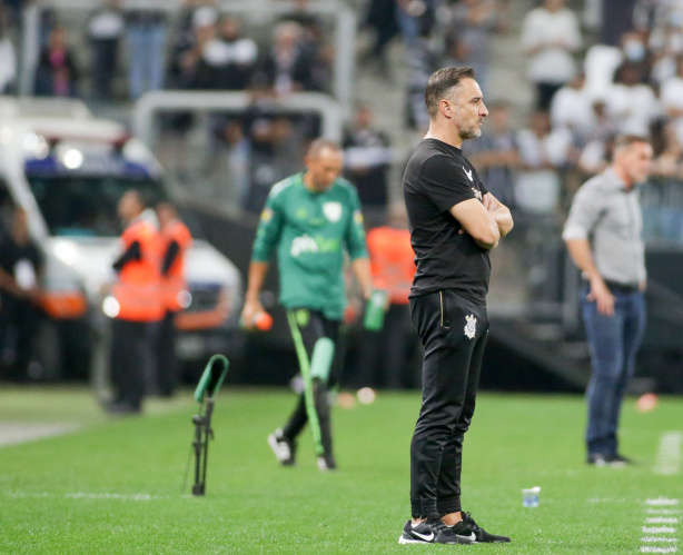 Vítor Pereira admitiu dificuldades do Corinthians diante do América-MG neste domingo