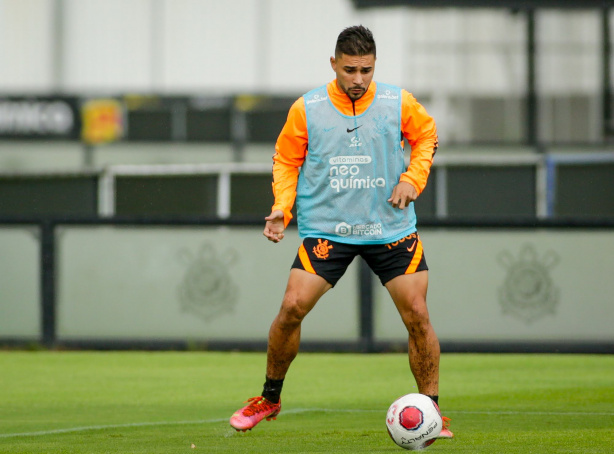 João Pedro entra em seu último mês de contrato com o Corinthians; além dele, Ruan Oliveira também tem vínculo chegando ao fim