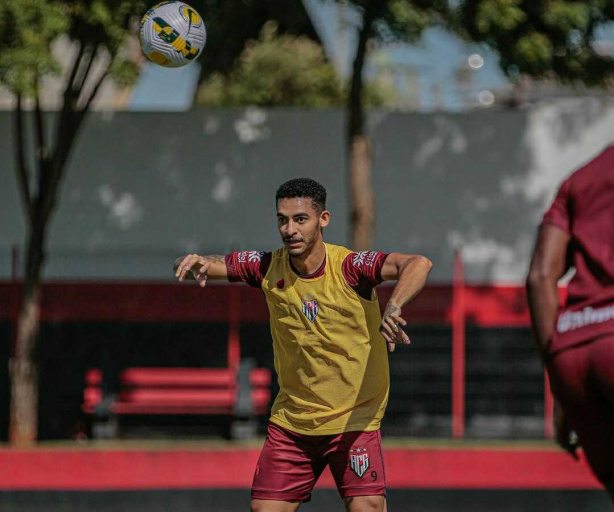 Jefferson, do Atl�tico Goianiense, projetou a partida contra o Corinthians
