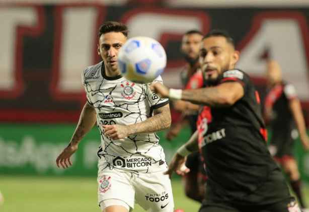 Corinthians e Atl�tico-GO se enfrentam neste s�bado pelo Brasileir�o