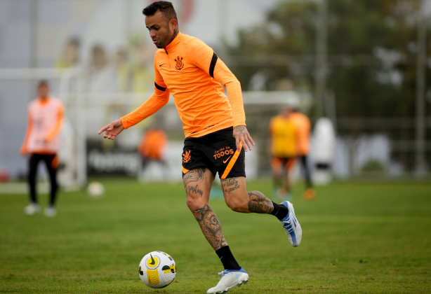 Luan foi aus�ncia diante do Atl�tico-GO e teve sua situa��o detalhada por V�tor Pereira
