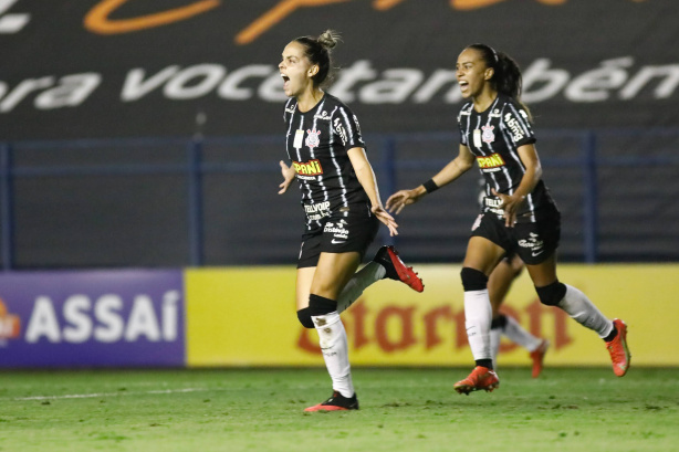 Gabi Portilho e Adriana estarão na Copa América com o Brasil