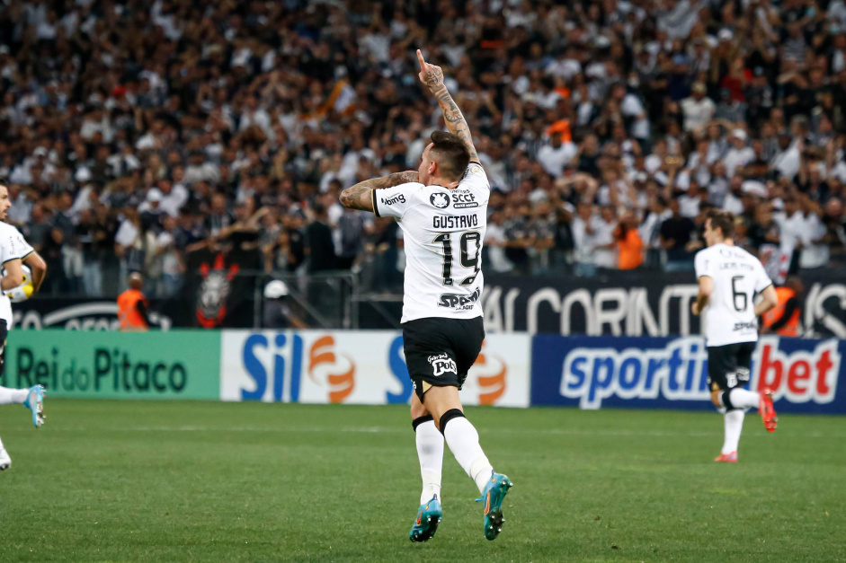 Corinthians precisa vencer o Cuiab se quiser ter certeza da liderana no Brasileiro nesta rodada
