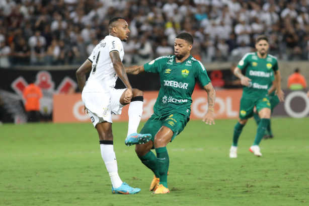 Torcida do Corinthians ficou bastante irritada com a derrota para o Cuiabá