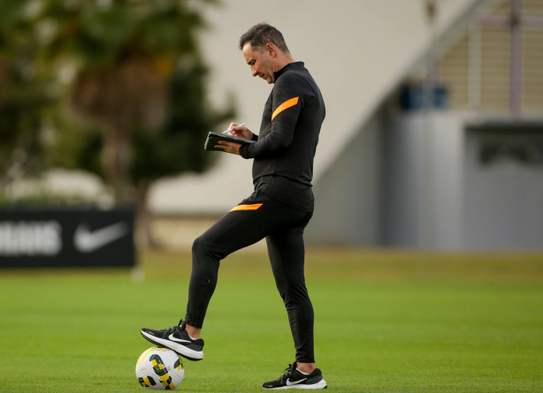 Vítor Pereira falou sobre espírito de união entre os atletas do Corinthians