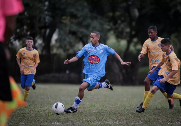 Airton Junior, o Juninho, passará por testes no Timão