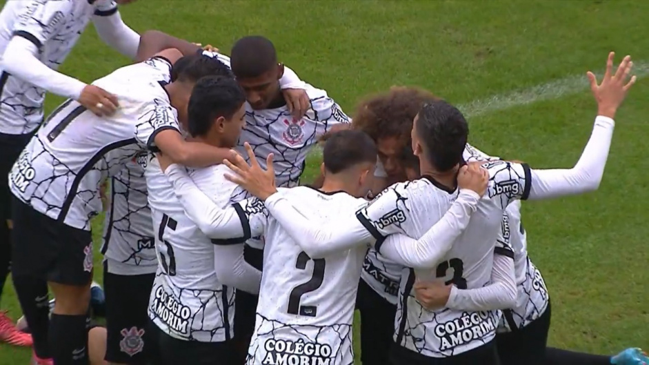 Corinthians goleou o Internacional fora de casa
