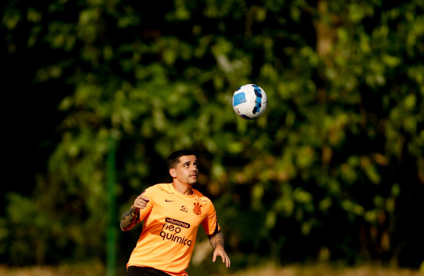 Fagner foi um dos destaques da vit�ria do Corinthians